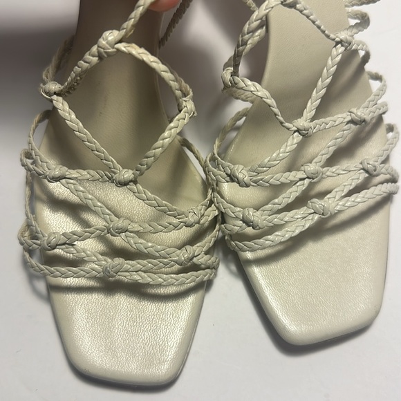 Gucci vintage braided strappy heel size 5B **needs heel posts *can buy on Amazon - Picture 7 of 15